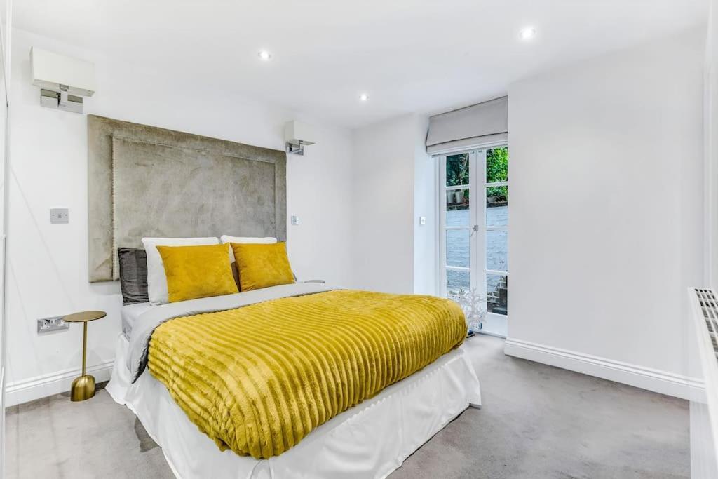Elegant In The Heart Of Chelsea Sleeps 7 Appartamento Londra