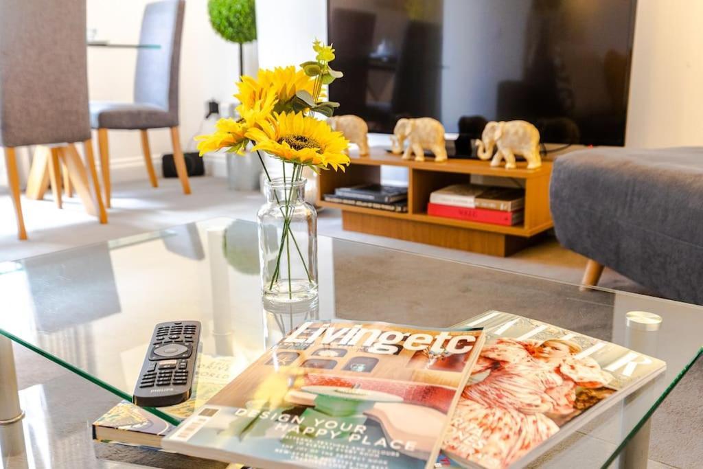 Elegant In The Heart Of Chelsea Sleeps 7 *