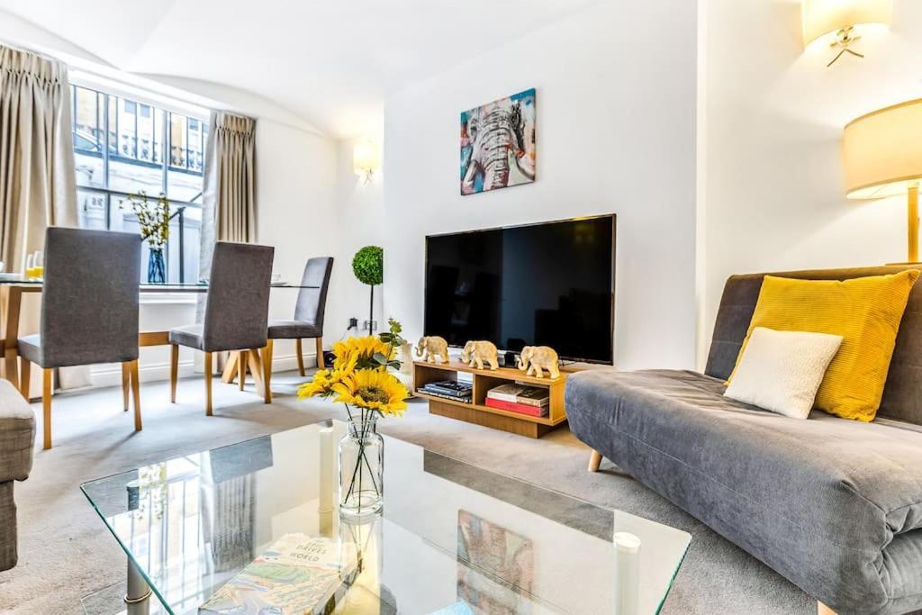 Elegant In The Heart Of Chelsea Sleeps 7